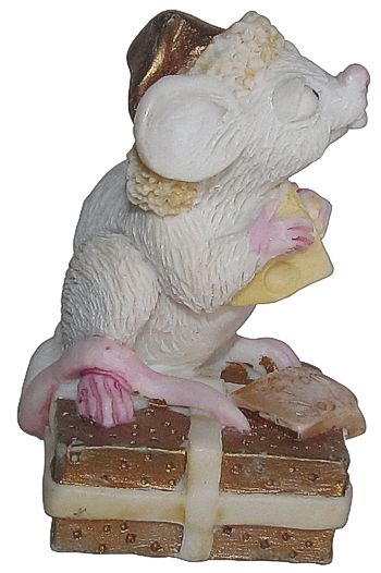 Kringle The Christmas Mouse - White w/ Gold Package